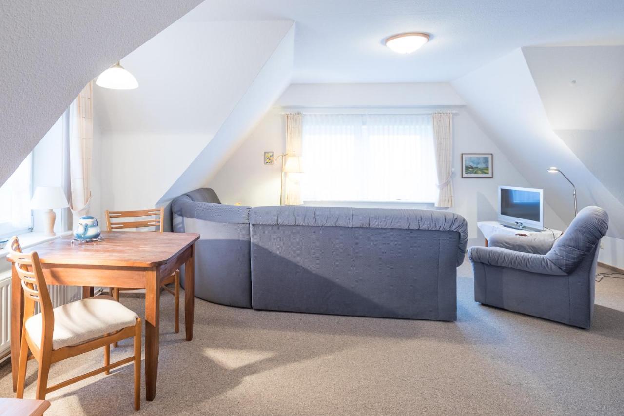 Direkt Am Deich - Ferienwohnung Amrum Im Gaestehaus Am Badedeich Dagebüll エクステリア 写真